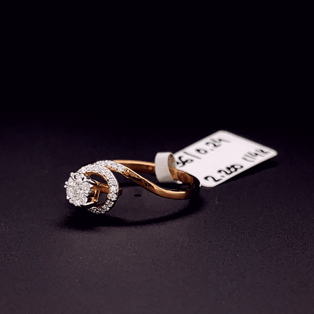 Elaris Halo Diamond Ring.