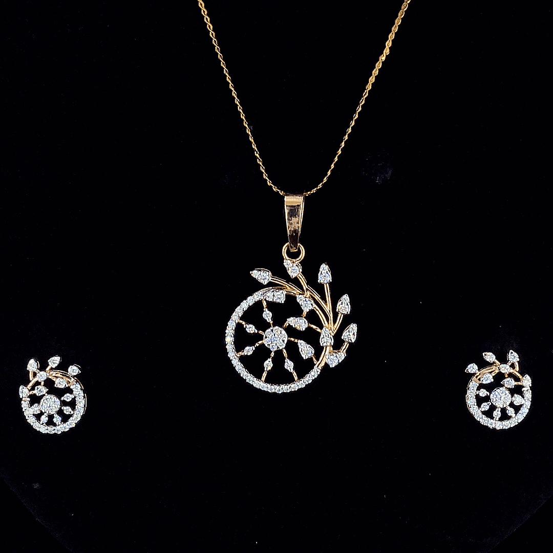 Floravelle Diamond Pendant Set