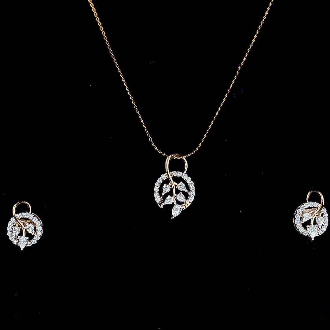 Lunaria Diamond Pendant Set